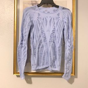 ALO wanderer long sleeve top ice blue